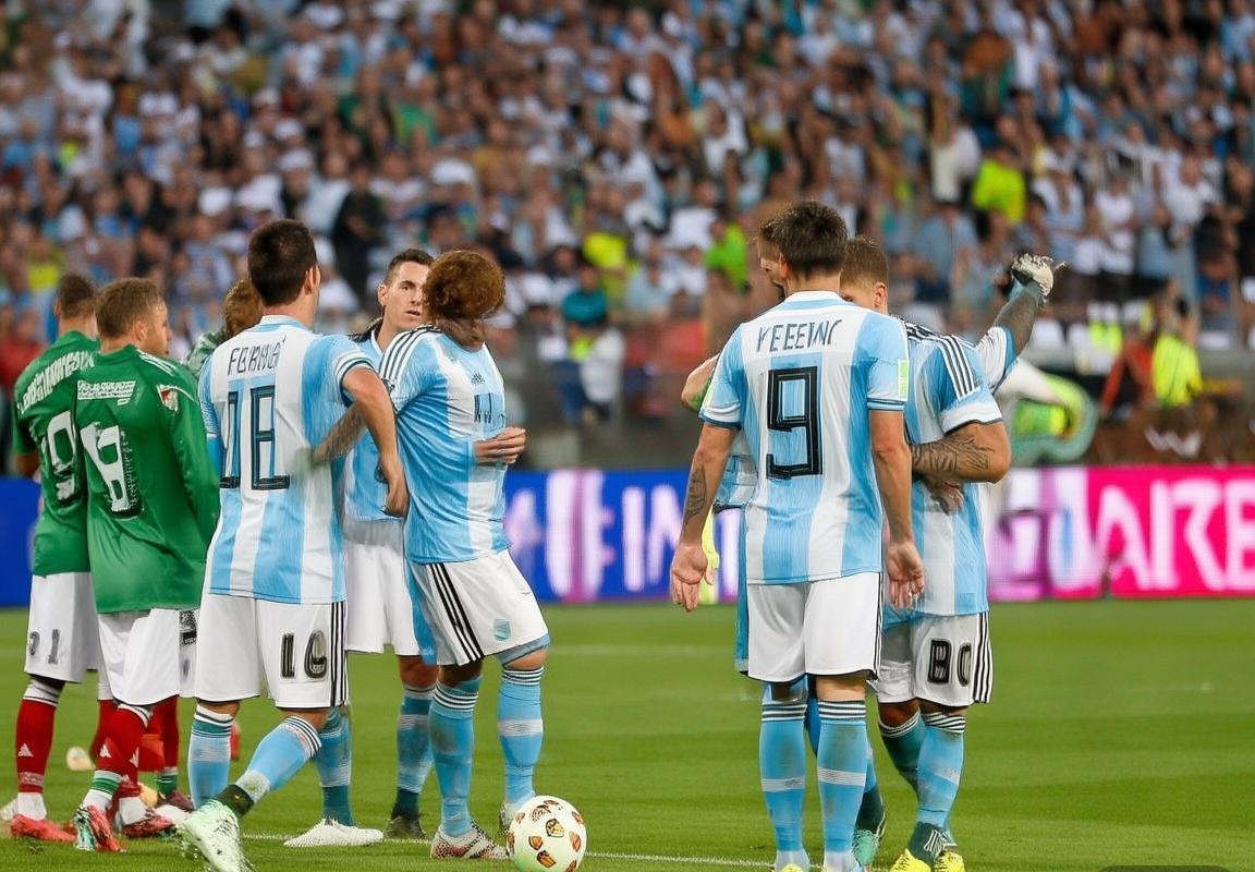 阿根廷墨西哥友谊赛：梅西领衔，战术对决与未来展望(图3)