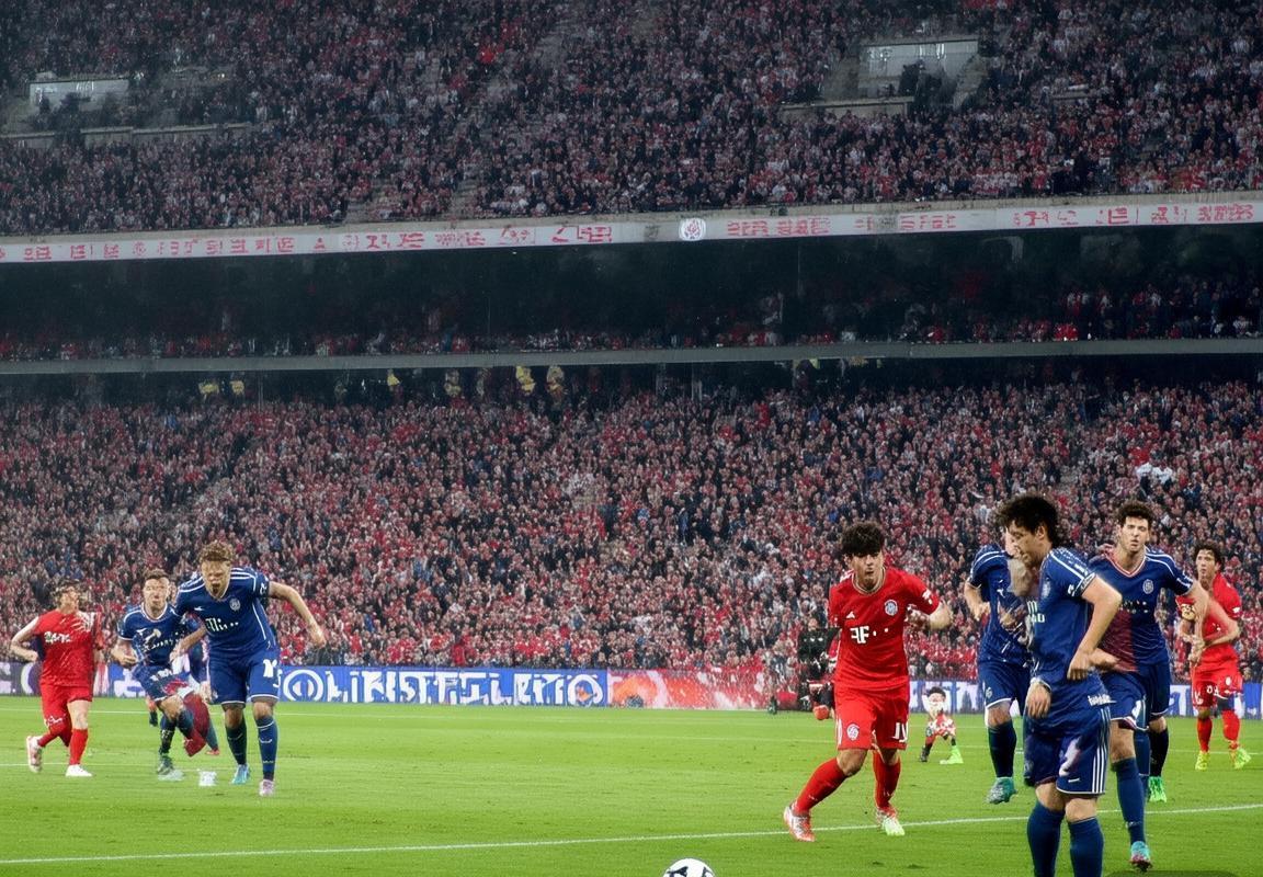 拜仁慕尼黑VS巴黎圣日耳曼：欧冠巅峰对决全纪录(图1)